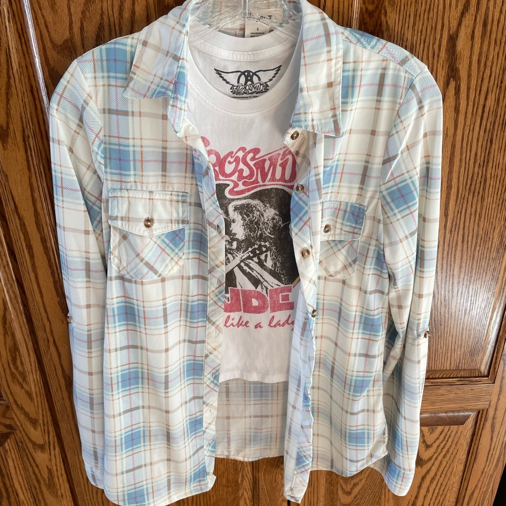 Plaid shirt & graphic t combo